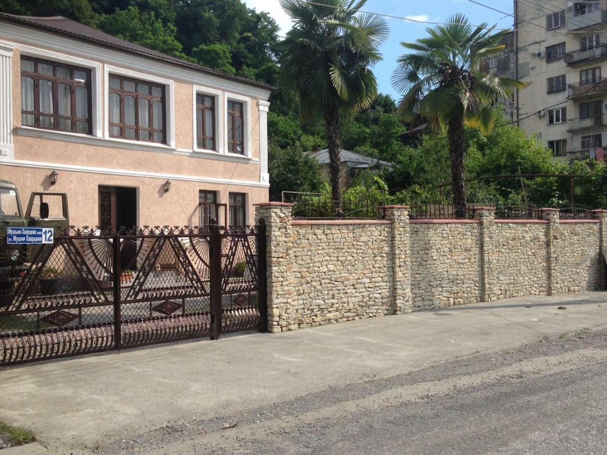 Apsua-Home Suchumi Zewnętrze zdjęcie